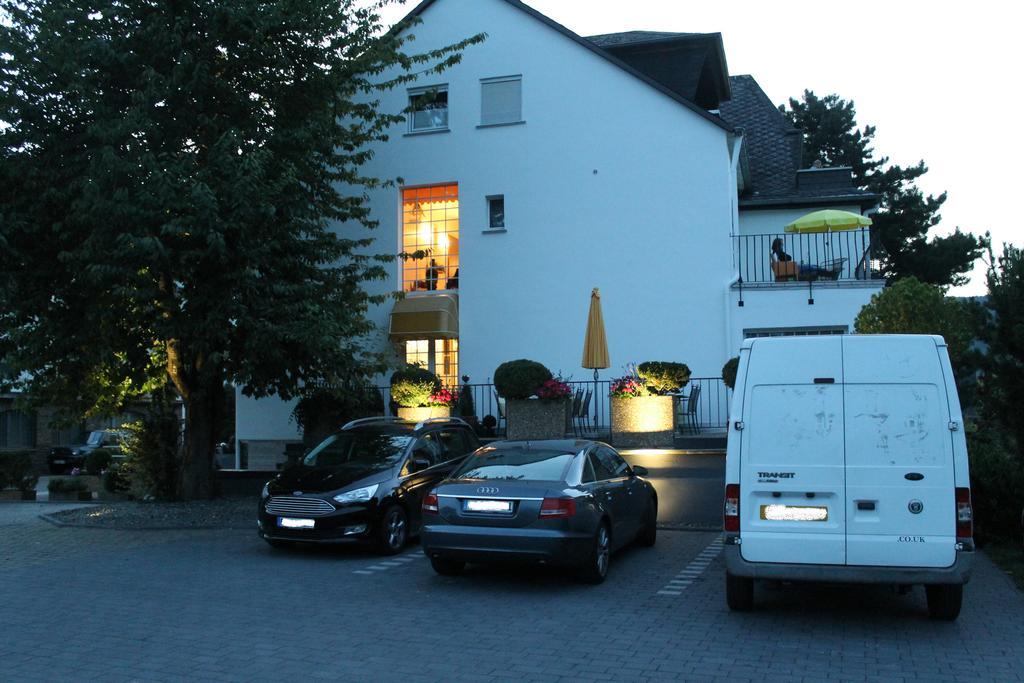 Haus Marientaler Au Gbr Zell an der Mosel Exterior foto